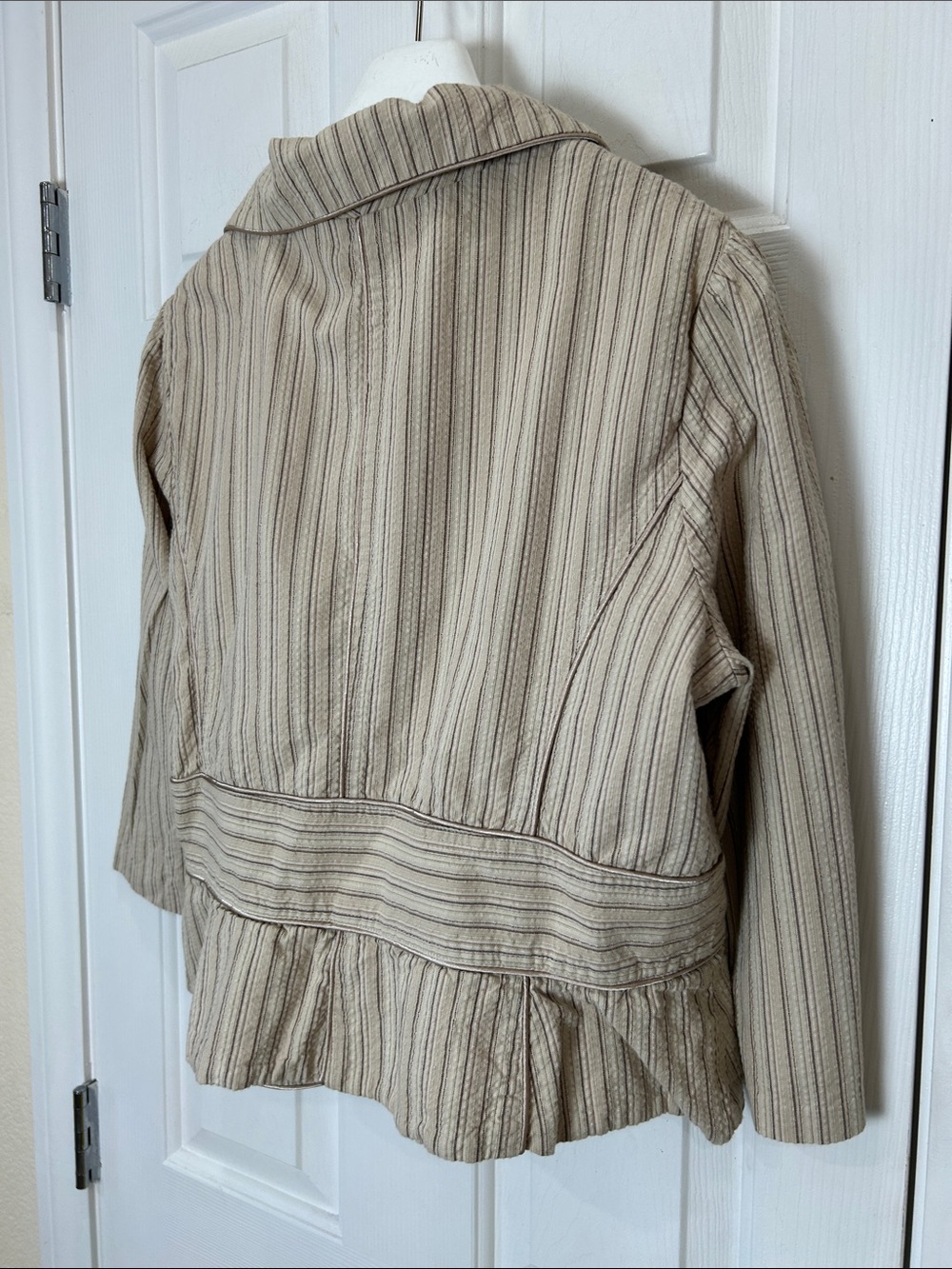 MIXIT Tan Neutral Pinstripe Cropped Peplum Blazer Jacket Cotton Plus Size 1X - Picture 9 of 11